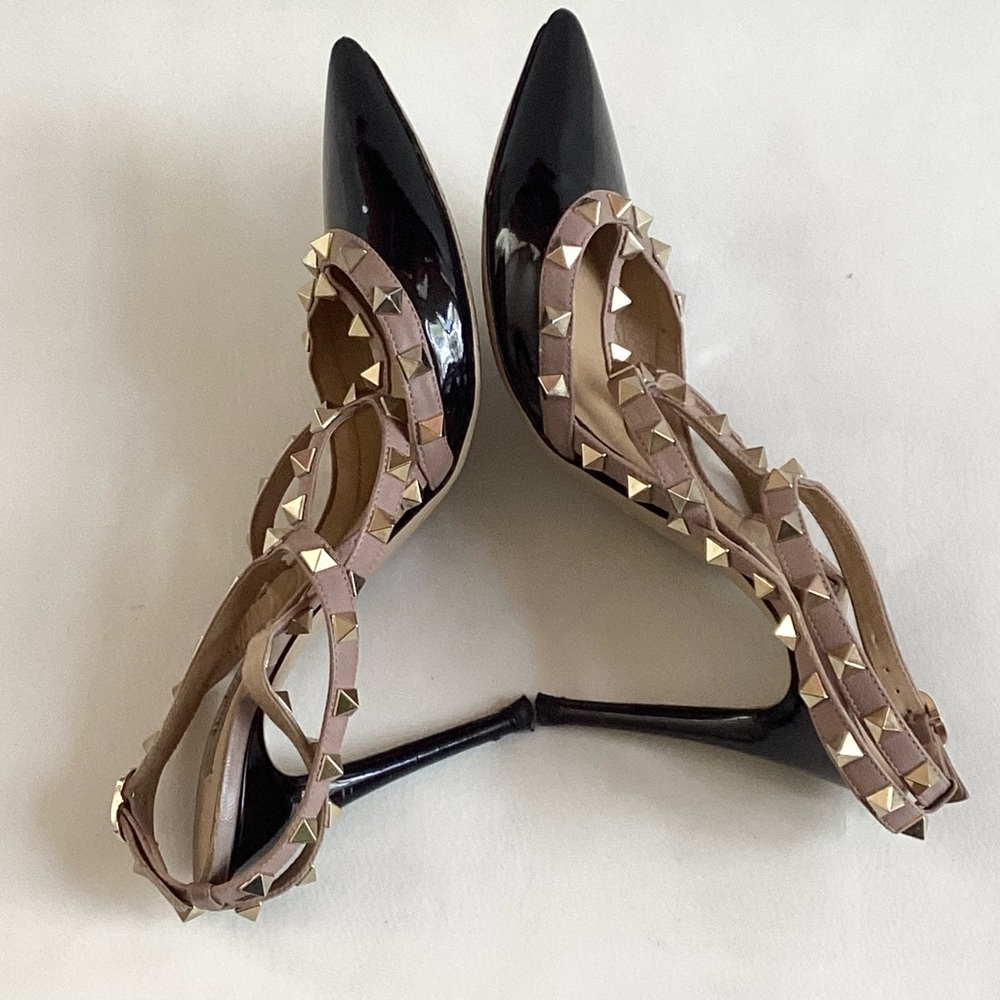 Valentino Garavani Rockstud Black/ Tan Ankle Straps Heels SZ 8.5/38.5 - Picture 6 of 11